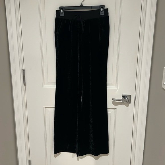 CAbi Pants - Cabi crushed velvet pant